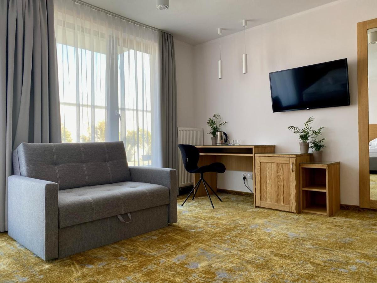 Amber Port Hotell Darlowko Eksteriør bilde